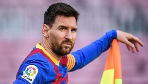 بسبب 200 مليون يورو.. ميسي الفرعوني يهدد لاعبي برشلونة