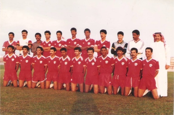 لاعبين المحرق القدامى يُشيدون بأمر الملك بإطلاق اسم أحمد بن سالمين على الشارع المحاذي لنادي المحرق