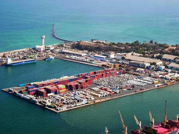 "رويترز": سماع دوي انفجار في دبي