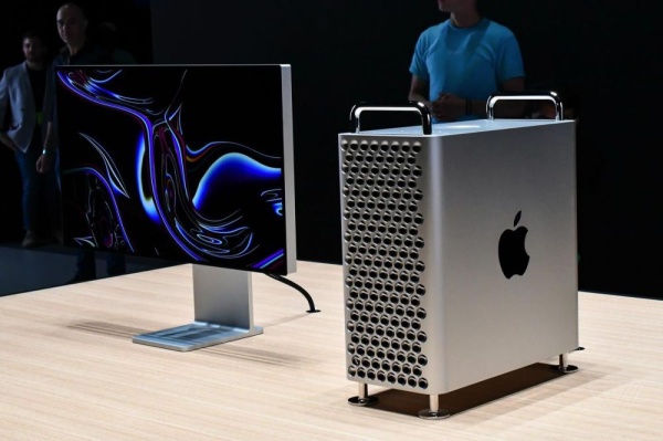 آبل تحدث وحدات معالجة رسومات Mac Pro