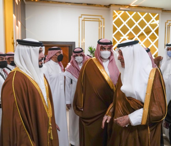 محمد بن سلمان يشيد بالمنافسة القوية بمهرجان الهجن بالطائف