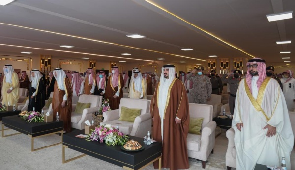 محمد بن سلمان يشيد بالمنافسة القوية بمهرجان الهجن بالطائف