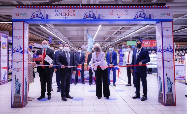 "لولو" ينقل المتسوقين في رحلة استكشافية عبر مهرجان "اكتشف أمريكا"