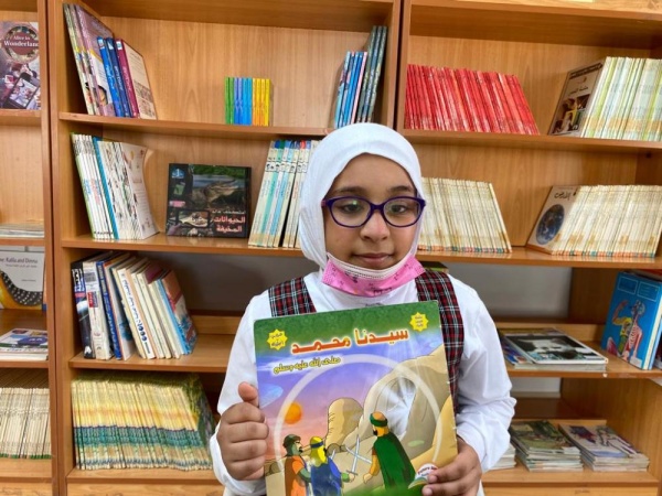 &laquo;ساجدة&raquo; نجمة المدرسة في القراءة والإذاعة رغم ظروفها الصحية