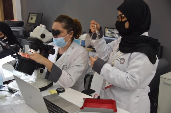 الرئيس التنفيذي لـ"دانات" في حوار لـ"الوطن": المعهد يفحص مئات الأحجار الكريمة بينها اللؤلؤ