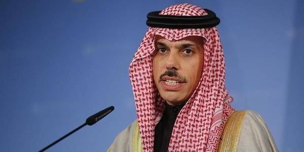 القمة الخليجية.. تأكيدات على وحدة الصف الخليجي ورفض التدخلات الأجنبية