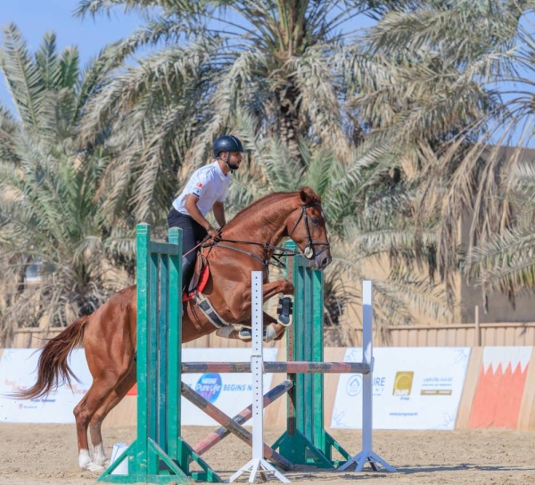 مشاركة واسعة ونجاح مميز لبطولة العيد الوطني لقفز الحواجز