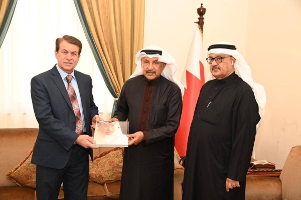 بن هندي يستقبل رئيس الرابطة العربية لرواد التنس لبحث توأمة التنس البحريني العراقي