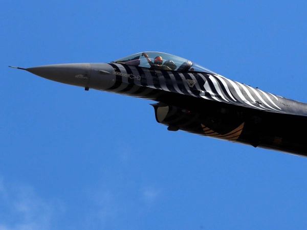 تركيا تعلن تنفيذ غارات جوية في العراق وسوريا