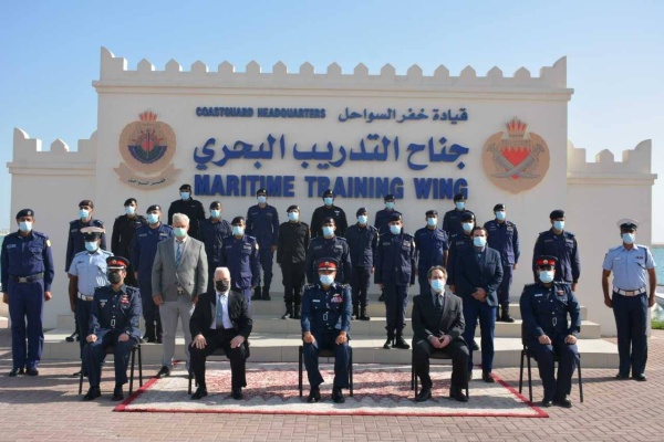 قائد خفر السواحل يفتتح دورة الاعتراض والتفتيش الخاصة بمكافحة الإرهاب البحري