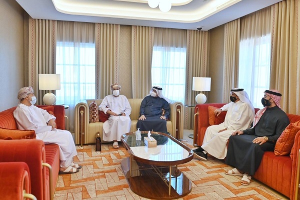 عبدالرحمن عسكر يستقبل وكيل وزارة الثقافة والرياضة والشباب بسلطنة عمان
