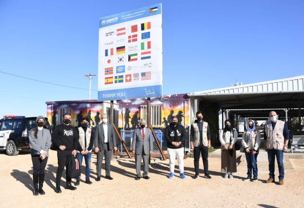 وفد &laquo;الملكية&raquo; يتفقد توزيع المساعدات البحرينية ومجمع البحرين العلمي في مخيم الزعتري