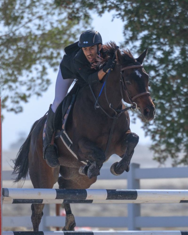 الناشئون يبدعون بمستوياتهم في ثامن بطولات موسم قفز الحواجز