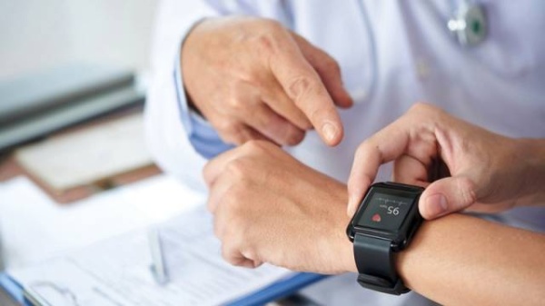 الأجهزة القابلة للارتداء تكافح الأمراض المزمنة