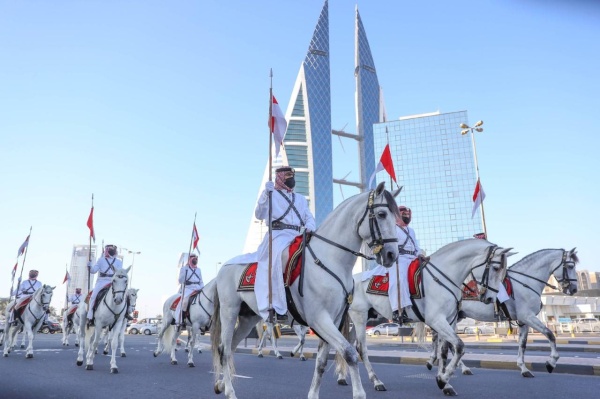 وزارة الداخلية تحتفي بذكرى اقرار الميثاق باستعراض ميداني يجسد الروح الوطنية والقيم الجامعة