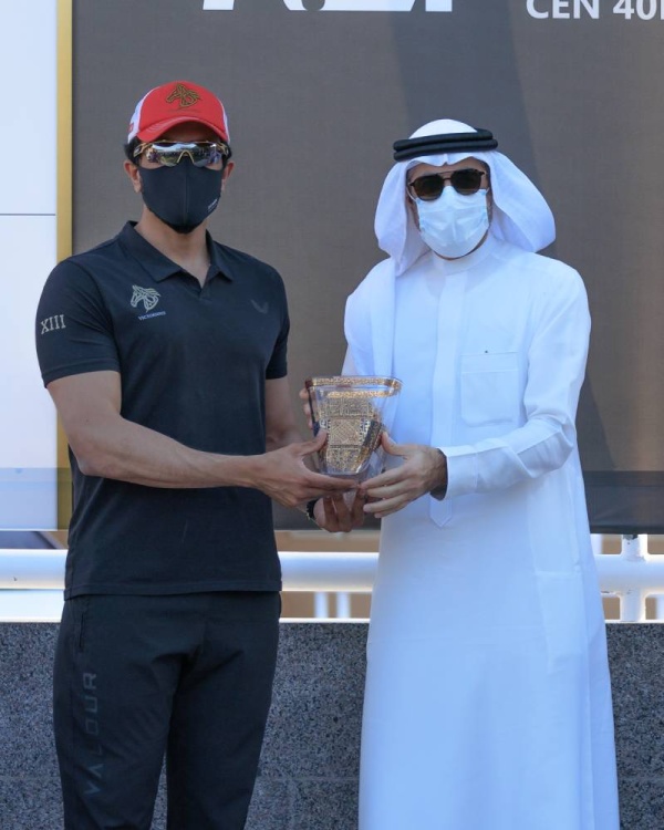 ناصر بن حمد يكرم الداعمين لمهرجان كأس جلالة الملك  للقدرة