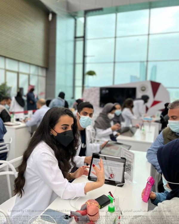 "البحرين الوطني" يرعى حملة جامعة الخليج العربي للتوعية بأمراض القلب في مجمع الأفنيوز