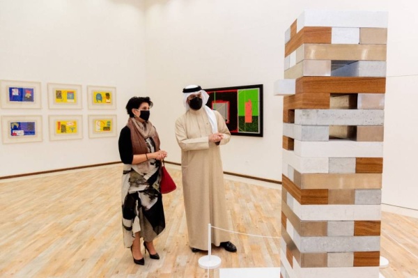 "مذكرات مرئية" للفنان راشد أحمد العريفي يفتح أبوابه في مركز الفنون