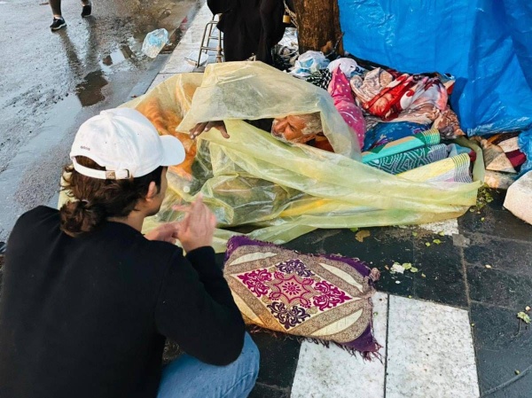 «جدو بخدمتك».. فريق عراقي ينقذ كبار السن من «غدر الزمان»