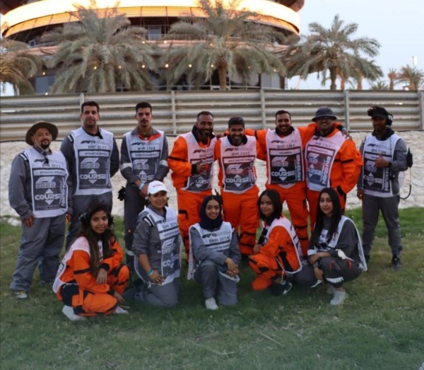 رئيس وأعضاء نادي المارشالز يهنئون الملك وولي العهد رئيس الوزراء بنجاح الفورمولا 1