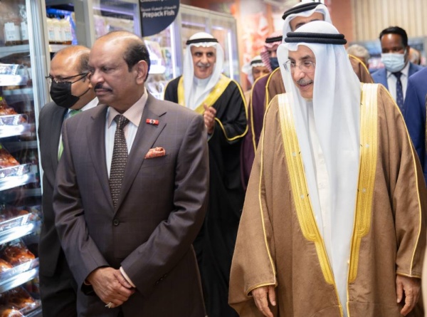 بنك الإسكان يُعلن عن افتتاح "اللولو هايبرماركت" بمشروع "دانات اللوزي"