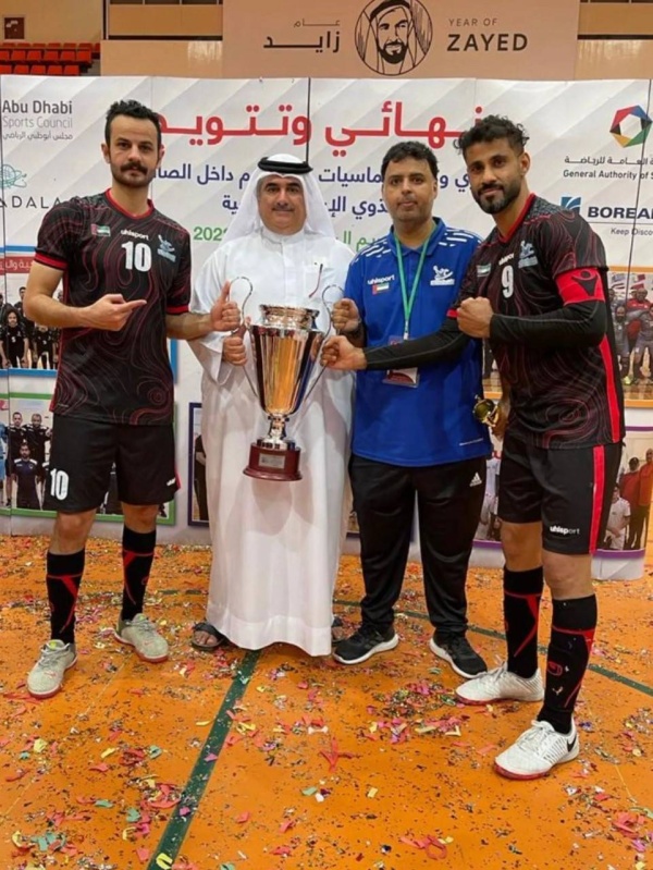علي الماجد يهنىء المحترفين أكبر سلمان وعبدالرحمن شعبان لفوزهم بكأس الصالات لذوي الإعاقة السمعية مع نادي دبي