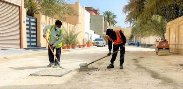 الأشغال: 30% إنجاز أعمال مشروع إعادة تأهيل الطرق بمجمع 236 في سماهيج