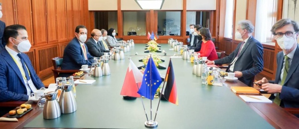 وزير الخارجية يجتمع مع وزيرة الخارجية الألمانية