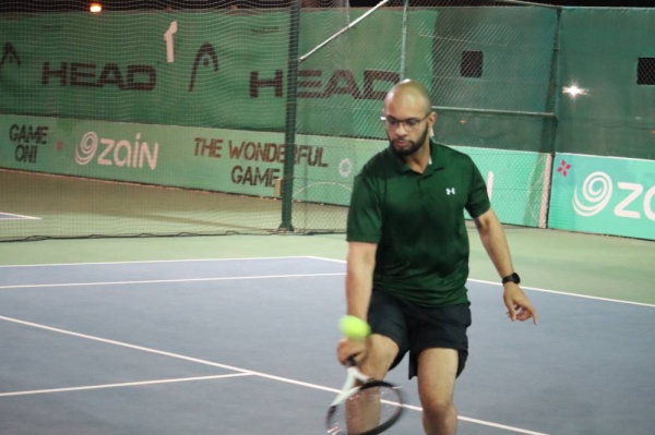 أحمد حسام يحسم لقب بطولة نادي الرفاع للتنس الرمضانية للناشئين