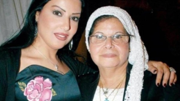 مصر.. واقعة مؤسفة في عزاء والدة الفنانة سمية الخشاب