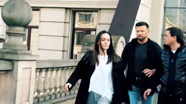 أنجلينا جولي تزور لفيف وتغادر بعد سماع صفارات الإنذار