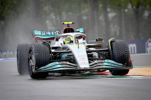 هاميلتون: الفورمولا 1 أنقذت حياتي