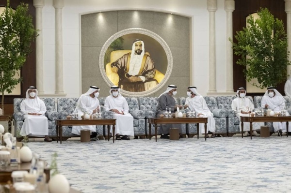 بالصور ..محمد بن زايد يتقبل تعازي محمد بن راشد والحكام في فقيد الوطن الشيخ خليفة