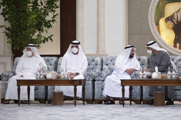 بالصور ..محمد بن زايد يتقبل تعازي محمد بن راشد والحكام في فقيد الوطن الشيخ خليفة