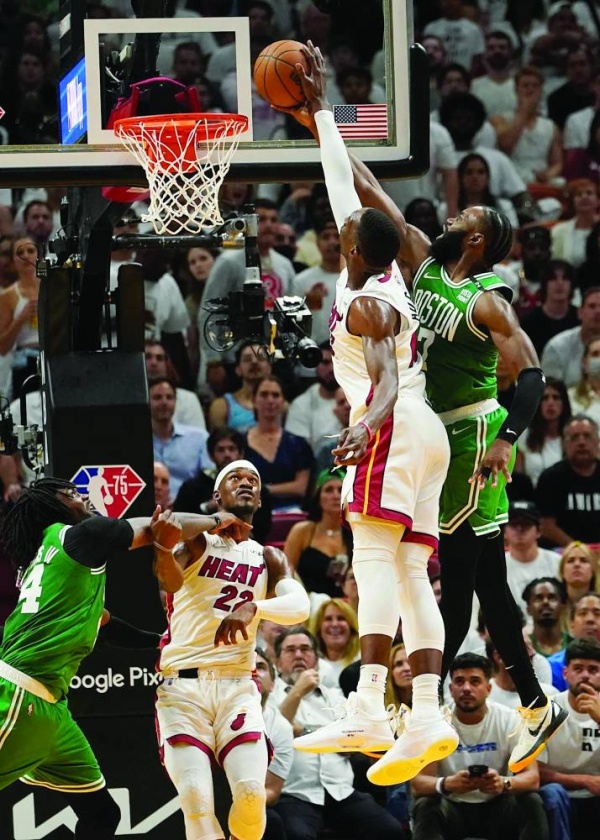 باتلر يقود ميامي لحسم المواجهة الأولى ضد سلتيكس