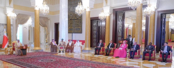 الملك يتسلم أوراق اعتماد اثنى عشر سفيراً جديداً لدى المملكة