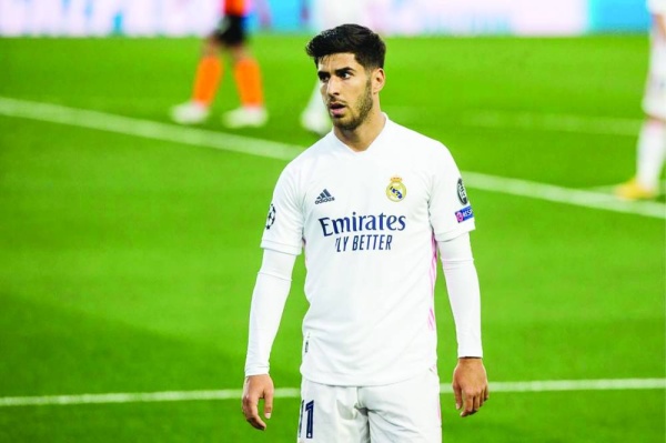 أسينسيو يتمسك بالرحيل عن ريال مدريد