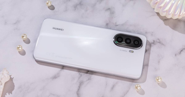 "HUAWEI nova Y70"..بطارية فائقة وشاشة مذهلة