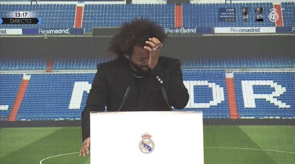 مارسيلو يودع ريال مدريد بالدموع