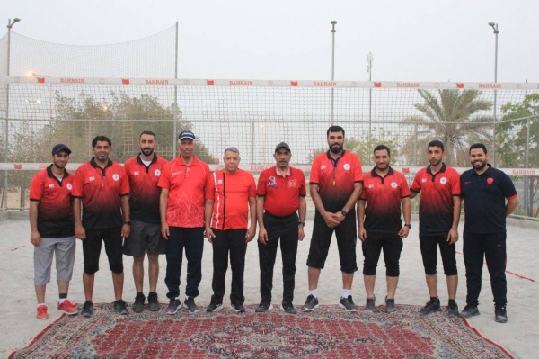 علي بن محمد قدم لهم كأس البطولة.. عالي بطلا للجولة الشاطئية الأولى للكرة الطائرة