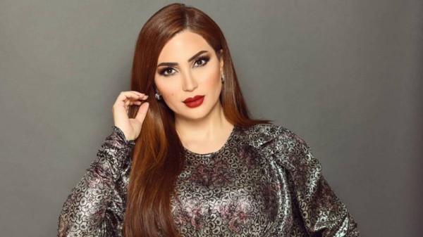 الفنانة السورية نسرين طافش تنشر أول صورة مع عريسها وهذه هويته