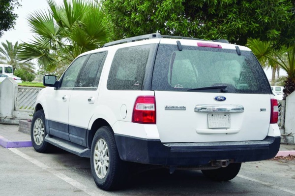 دعوات لتخفيض رسوم مواقف السيارات بالمطار لدعم السياحة