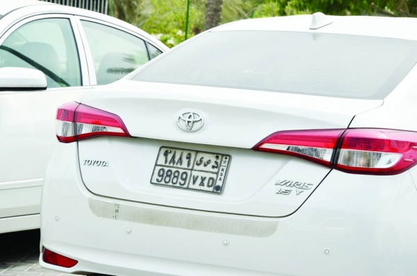 دعوات لتخفيض رسوم مواقف السيارات بالمطار لدعم السياحة