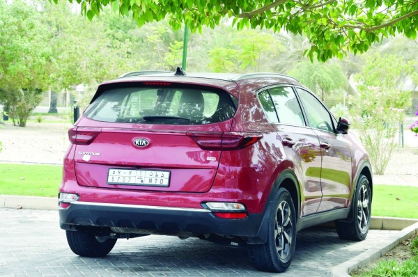 دعوات لتخفيض رسوم مواقف السيارات بالمطار لدعم السياحة