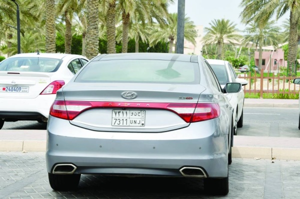 دعوات لتخفيض رسوم مواقف السيارات بالمطار لدعم السياحة