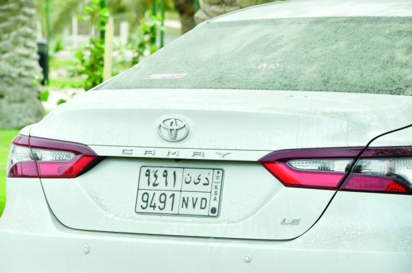 دعوات لتخفيض رسوم مواقف السيارات بالمطار لدعم السياحة