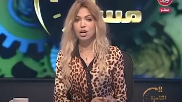 مصر.. مغني المهرجانات السابق فارس حميدة يحرج مذيعة على الهواء (فيديو)