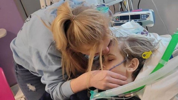 مستشفى بريطاني ينهي حياة طفل بعد خسارة والديه معركة قانونية