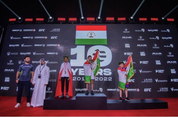 سعود سلمان يهدي البحرين "فضية" عالمية الشباب MMA