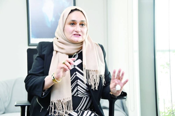 لبنى الحسن وأمل العرشي.. توأمة في العمل الحكومي وشراكة بالقطاع الخاص